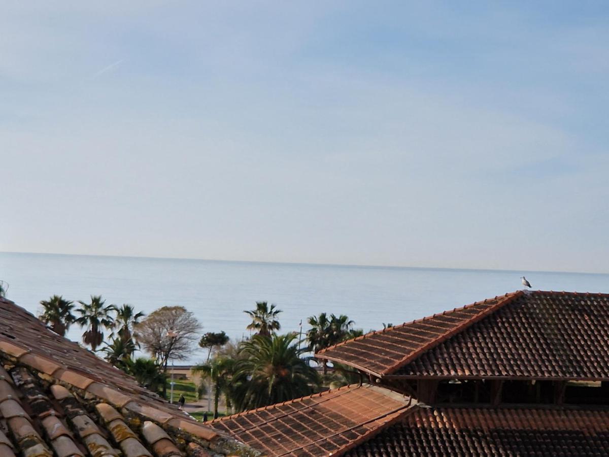 Le Palmaro Apartment Menton Exterior photo